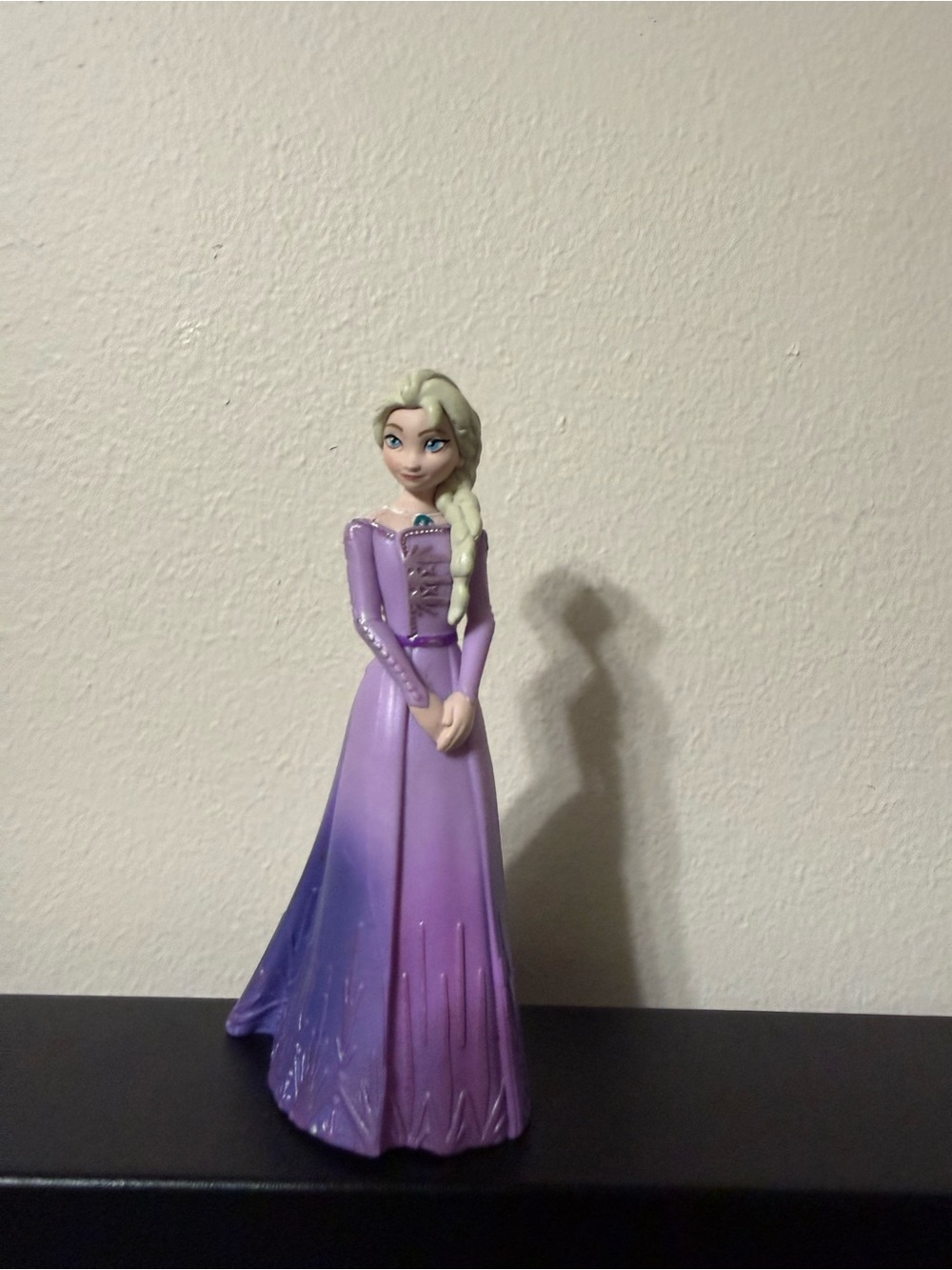 Disney Frozen 2 Elsa Purple Dress PVC Figure Toy Cake Topper